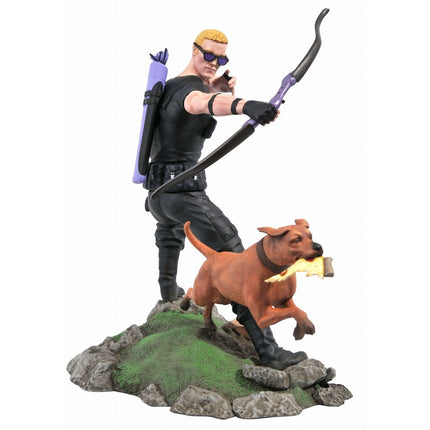 Estatua Diorama Ojo De Halcon Perro Marvel Gallery Comic 23cm